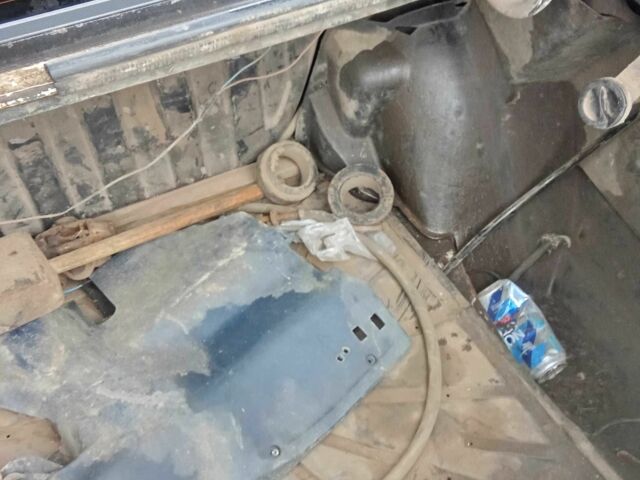 Білий Мерседес 190, об'ємом двигуна 2 л та пробігом 120 тис. км за 716 $, фото 5 на Automoto.ua