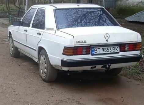 Білий Мерседес 190, об'ємом двигуна 2 л та пробігом 500 тис. км за 1560 $, фото 1 на Automoto.ua