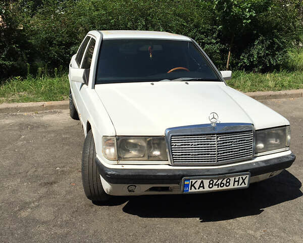 Білий Мерседес 190, об'ємом двигуна 2 л та пробігом 483 тис. км за 1600 $, фото 2 на Automoto.ua