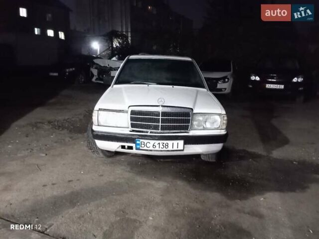 Білий Мерседес 190, об'ємом двигуна 2 л та пробігом 100 тис. км за 1500 $, фото 1 на Automoto.ua