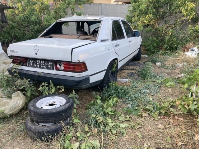 Белый Мерседес 190, объемом двигателя 0 л и пробегом 262 тыс. км за 900 $, фото 8 на Automoto.ua
