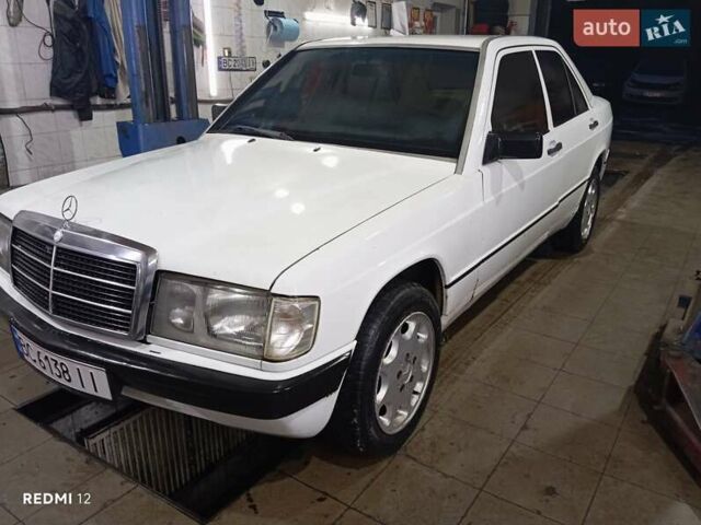 Білий Мерседес 190, об'ємом двигуна 2 л та пробігом 100 тис. км за 1500 $, фото 3 на Automoto.ua