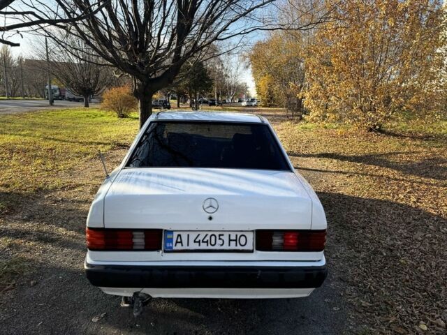 Білий Мерседес 190, об'ємом двигуна 2 л та пробігом 69 тис. км за 1350 $, фото 5 на Automoto.ua