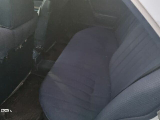 Білий Мерседес 190, об'ємом двигуна 2 л та пробігом 1 тис. км за 2500 $, фото 6 на Automoto.ua