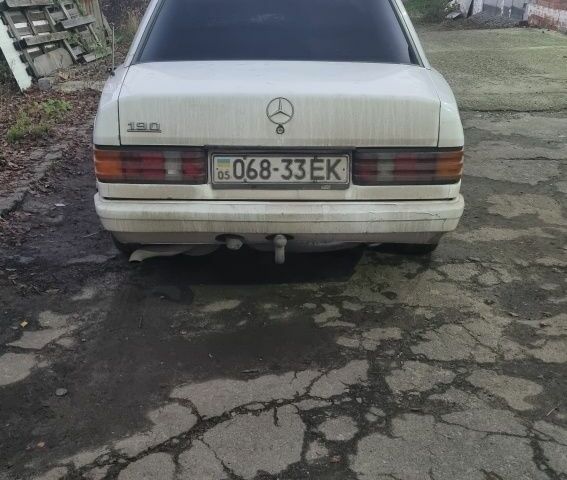Білий Мерседес 190, об'ємом двигуна 2 л та пробігом 1 тис. км за 2500 $, фото 1 на Automoto.ua