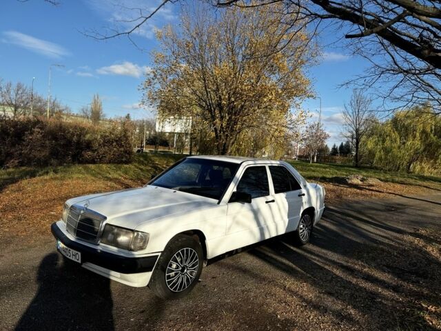 Білий Мерседес 190, об'ємом двигуна 2 л та пробігом 69 тис. км за 1350 $, фото 7 на Automoto.ua