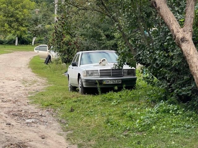 Белый Мерседес 190, объемом двигателя 2 л и пробегом 300 тыс. км за 1302 $, фото 2 на Automoto.ua