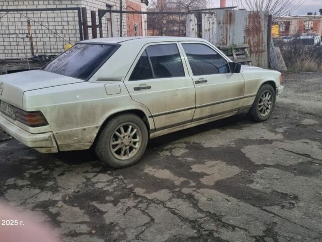 Білий Мерседес 190, об'ємом двигуна 2 л та пробігом 1 тис. км за 2500 $, фото 2 на Automoto.ua