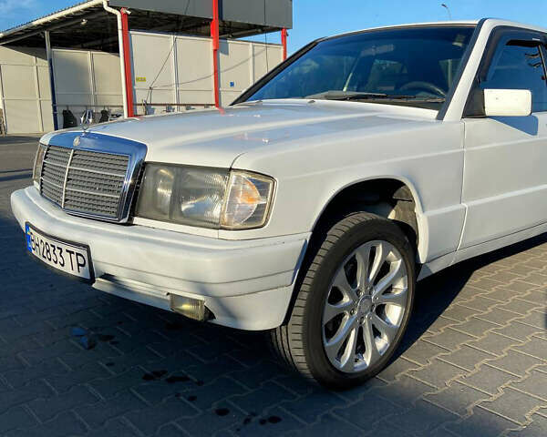 Білий Мерседес 190, об'ємом двигуна 2 л та пробігом 150 тис. км за 2800 $, фото 10 на Automoto.ua