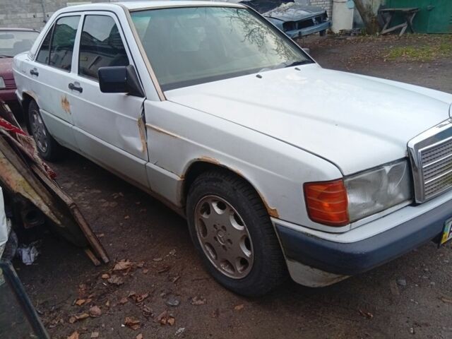 Белый Мерседес 190, объемом двигателя 0 л и пробегом 389 тыс. км за 1680 $, фото 3 на Automoto.ua