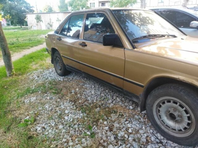 Бежевий Мерседес 190, об'ємом двигуна 2 л та пробігом 350 тис. км за 1700 $, фото 12 на Automoto.ua