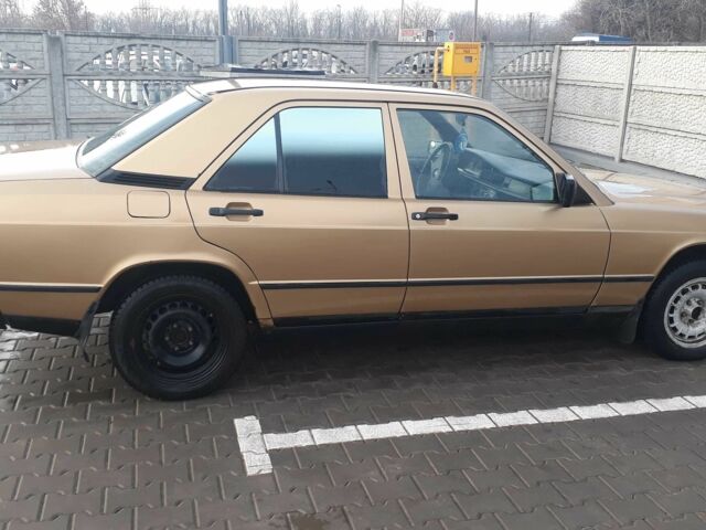 Бежевий Мерседес 190, об'ємом двигуна 2 л та пробігом 350 тис. км за 1700 $, фото 10 на Automoto.ua