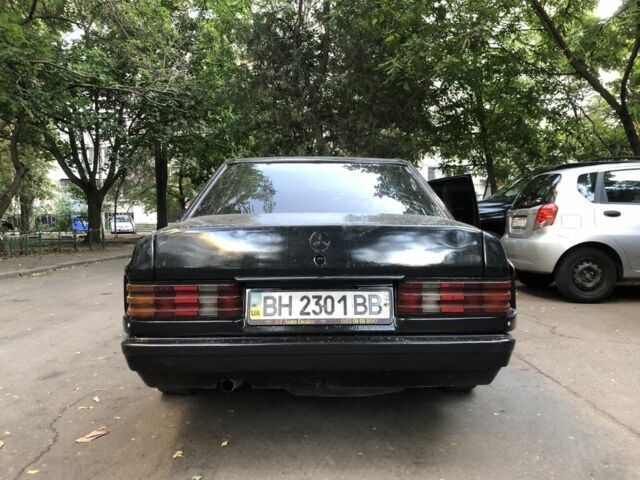 Черный Мерседес 190, объемом двигателя 2 л и пробегом 120 тыс. км за 1000 $, фото 4 на Automoto.ua