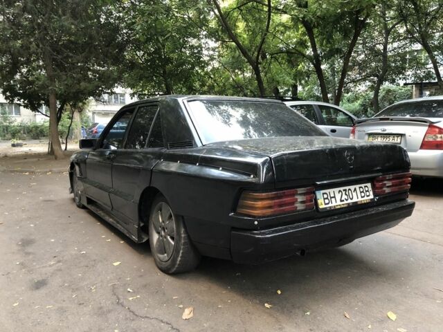 Черный Мерседес 190, объемом двигателя 2 л и пробегом 120 тыс. км за 1000 $, фото 5 на Automoto.ua