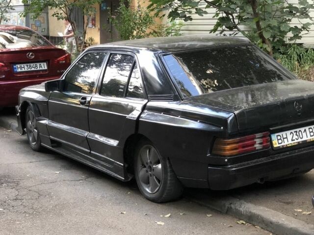 Черный Мерседес 190, объемом двигателя 2 л и пробегом 120 тыс. км за 1000 $, фото 7 на Automoto.ua