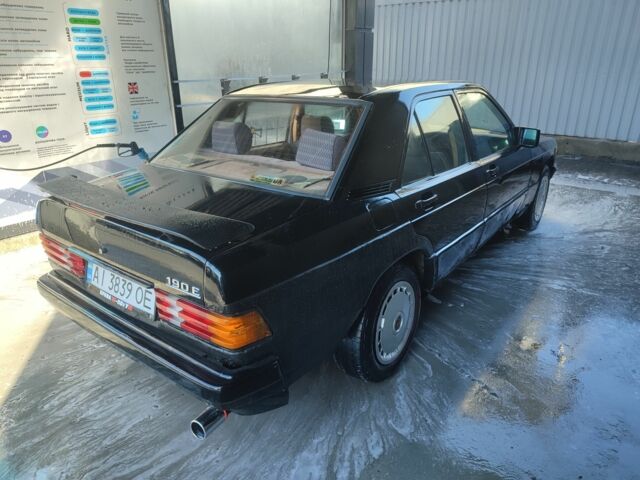 Чорний Мерседес 190, об'ємом двигуна 2 л та пробігом 300 тис. км за 1650 $, фото 2 на Automoto.ua