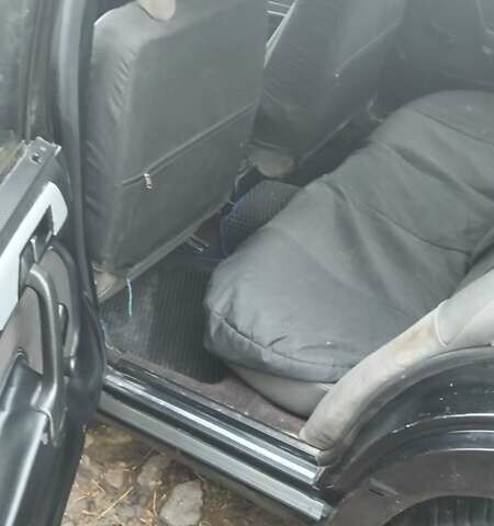 Чорний Мерседес 190, об'ємом двигуна 2.5 л та пробігом 630 тис. км за 2400 $, фото 1 на Automoto.ua