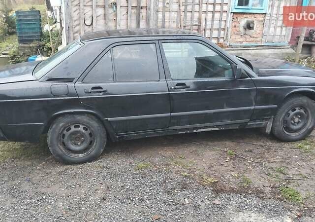Чорний Мерседес 190, об'ємом двигуна 2.5 л та пробігом 630 тис. км за 2400 $, фото 4 на Automoto.ua