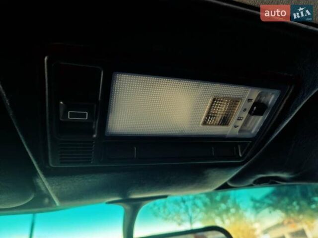 Черный Мерседес 190, объемом двигателя 2.3 л и пробегом 271 тыс. км за 4000 $, фото 31 на Automoto.ua