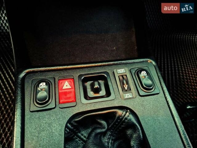 Черный Мерседес 190, объемом двигателя 2.3 л и пробегом 271 тыс. км за 4000 $, фото 29 на Automoto.ua