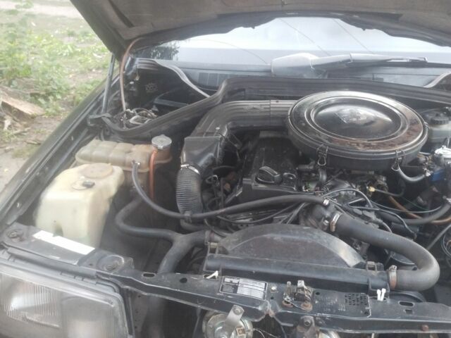 Черный Мерседес 190, объемом двигателя 2 л и пробегом 2 тыс. км за 1800 $, фото 2 на Automoto.ua