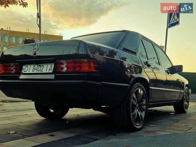 Черный Мерседес 190, объемом двигателя 2.3 л и пробегом 271 тыс. км за 4000 $, фото 8 на Automoto.ua