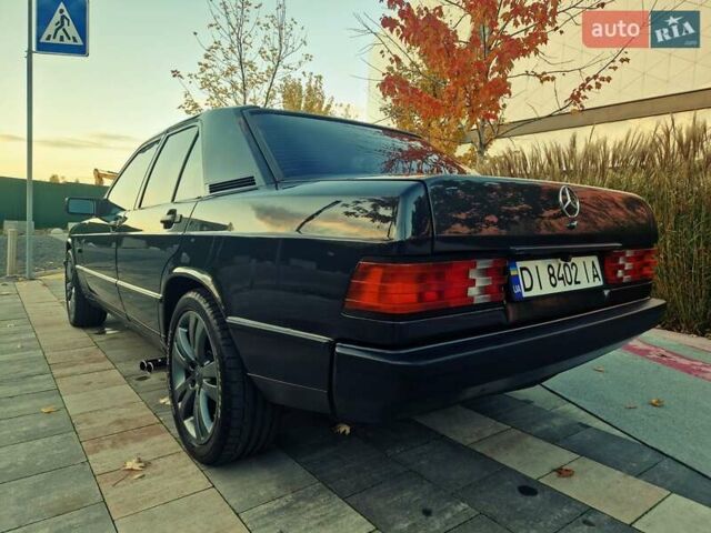 Черный Мерседес 190, объемом двигателя 2.3 л и пробегом 271 тыс. км за 4000 $, фото 11 на Automoto.ua