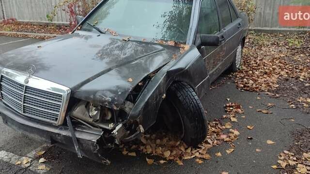 Чорний Мерседес 190, об'ємом двигуна 2 л та пробігом 470 тис. км за 765 $, фото 4 на Automoto.ua