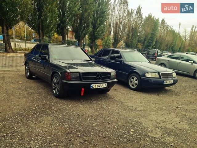 Черный Мерседес 190, объемом двигателя 2.3 л и пробегом 271 тыс. км за 4000 $, фото 35 на Automoto.ua