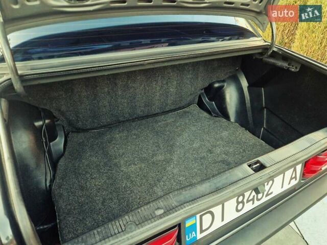 Черный Мерседес 190, объемом двигателя 2.3 л и пробегом 271 тыс. км за 4000 $, фото 22 на Automoto.ua