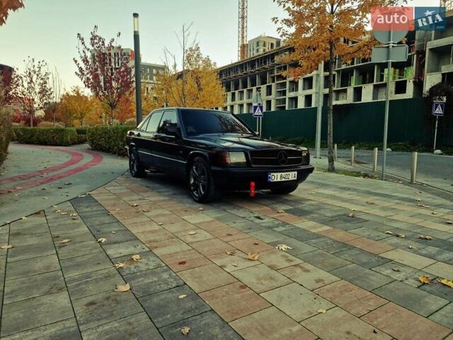 Черный Мерседес 190, объемом двигателя 2.3 л и пробегом 271 тыс. км за 4000 $, фото 14 на Automoto.ua