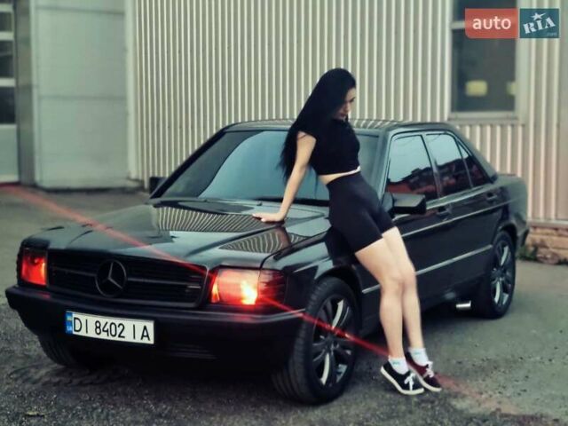 Черный Мерседес 190, объемом двигателя 2.3 л и пробегом 271 тыс. км за 4000 $, фото 34 на Automoto.ua