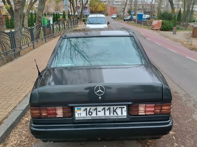 Чорний Мерседес 190, об'ємом двигуна 2 л та пробігом 439 тис. км за 1500 $, фото 1 на Automoto.ua