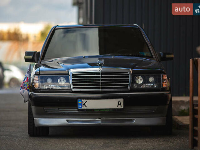 Черный Мерседес 190, объемом двигателя 2 л и пробегом 374 тыс. км за 6500 $, фото 1 на Automoto.ua