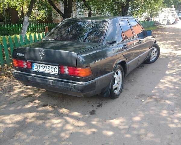 Черный Мерседес 190, объемом двигателя 2 л и пробегом 290 тыс. км за 3000 $, фото 4 на Automoto.ua