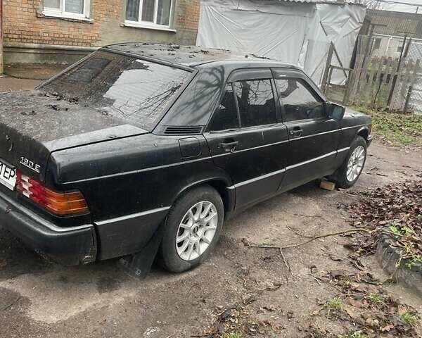 Чорний Мерседес 190, об'ємом двигуна 1.8 л та пробігом 300 тис. км за 1500 $, фото 2 на Automoto.ua