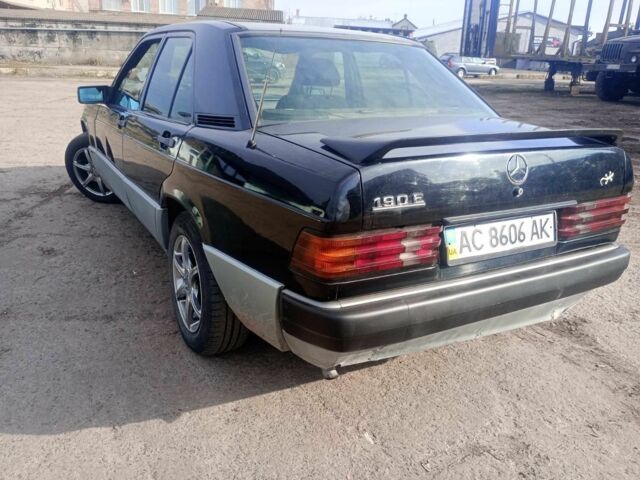 Чорний Мерседес 190, об'ємом двигуна 1 л та пробігом 300 тис. км за 1400 $, фото 6 на Automoto.ua