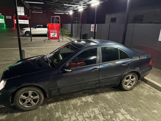 Черный Мерседес 190, объемом двигателя 2 л и пробегом 160 тыс. км за 2100 $, фото 2 на Automoto.ua