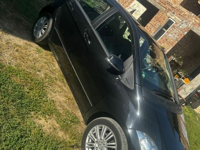 Черный Мерседес 190, объемом двигателя 0 л и пробегом 1 тыс. км за 8700 $, фото 1 на Automoto.ua