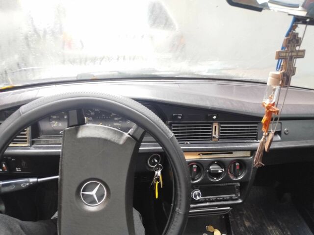 Коричневий Мерседес 190, об'ємом двигуна 2.3 л та пробігом 300 тис. км за 1000 $, фото 11 на Automoto.ua