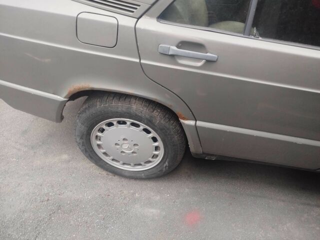 Коричневий Мерседес 190, об'ємом двигуна 2.3 л та пробігом 300 тис. км за 1000 $, фото 8 на Automoto.ua