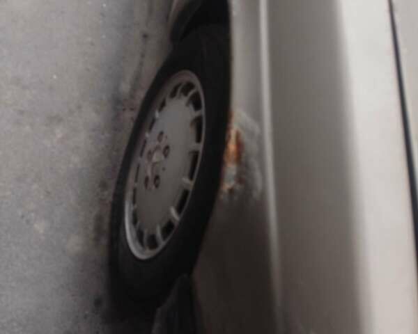 Коричневый Мерседес 190, объемом двигателя 2.3 л и пробегом 300 тыс. км за 1000 $, фото 8 на Automoto.ua