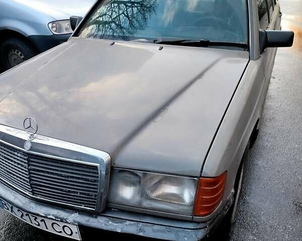 Коричневый Мерседес 190, объемом двигателя 2.3 л и пробегом 300 тыс. км за 1000 $, фото 11 на Automoto.ua