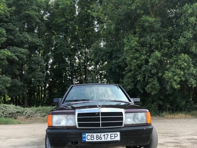 Червоний Мерседес 190, об'ємом двигуна 2 л та пробігом 420 тис. км за 2200 $, фото 2 на Automoto.ua