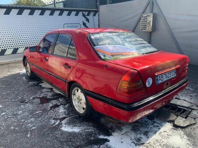 Мерседес 190 1995 в Виннице на Automoto.ua Красный Мерседес 190, объемом двигателя 1.8 л и пробегом 425 тыс. км за 1250 $, фото 1 на Automoto.ua