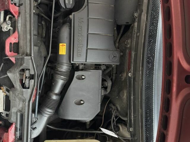 Червоний Мерседес 190, об'ємом двигуна 2 л та пробігом 212 тис. км за 2300 $, фото 4 на Automoto.ua