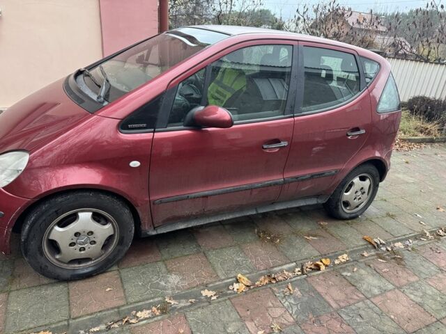 Червоний Мерседес 190, об'ємом двигуна 2 л та пробігом 212 тис. км за 2300 $, фото 1 на Automoto.ua