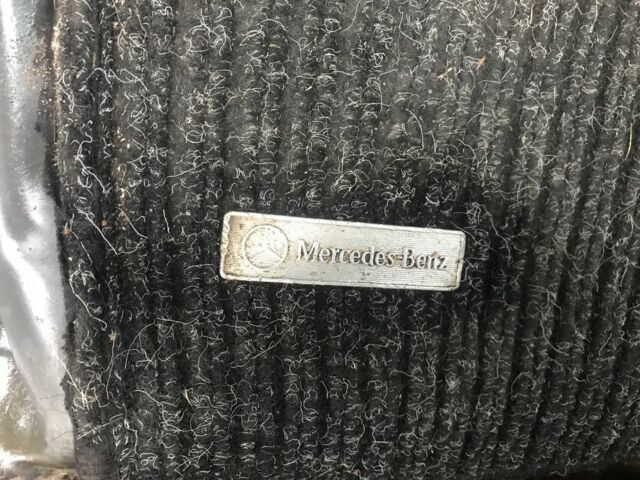 Червоний Мерседес 190, об'ємом двигуна 2.3 л та пробігом 552 тис. км за 2550 $, фото 18 на Automoto.ua