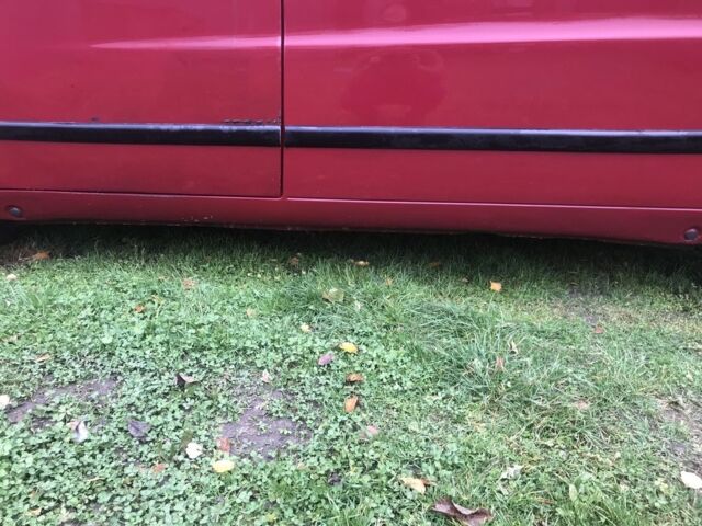 Червоний Мерседес 190, об'ємом двигуна 2.3 л та пробігом 552 тис. км за 2550 $, фото 3 на Automoto.ua