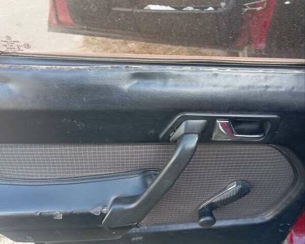 Червоний Мерседес 190, об'ємом двигуна 2 л та пробігом 300 тис. км за 971 $, фото 5 на Automoto.ua